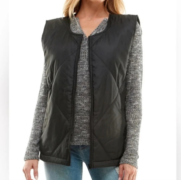 NEW Socialite Quilted Black Vest SZ Small/ Medium - Picture 1 of 9